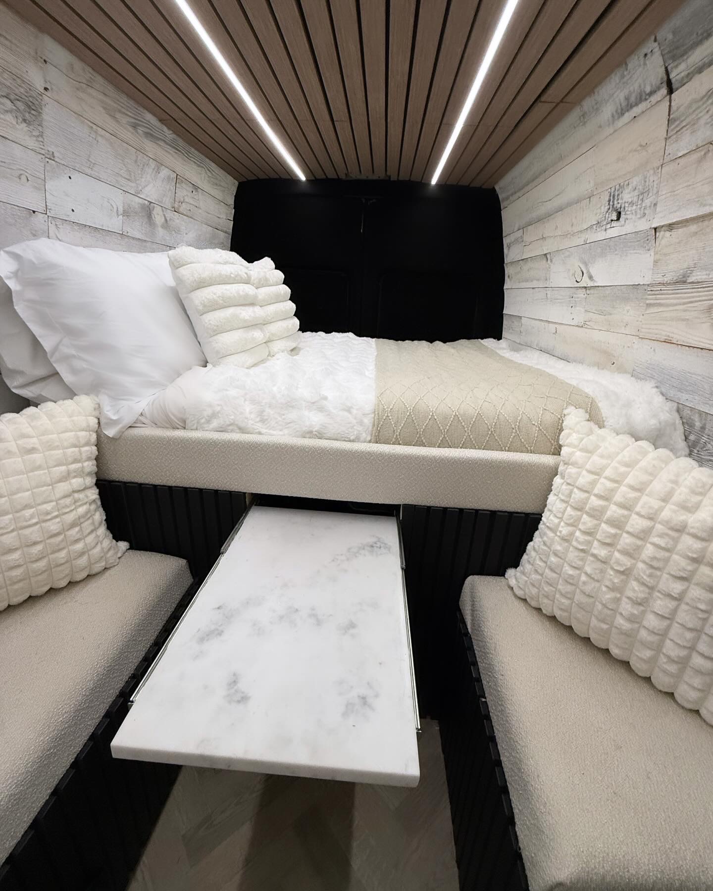 2006 automatic Mercedes Sprinter - Image 2